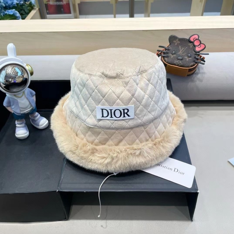 CHRISTIAN DIOR